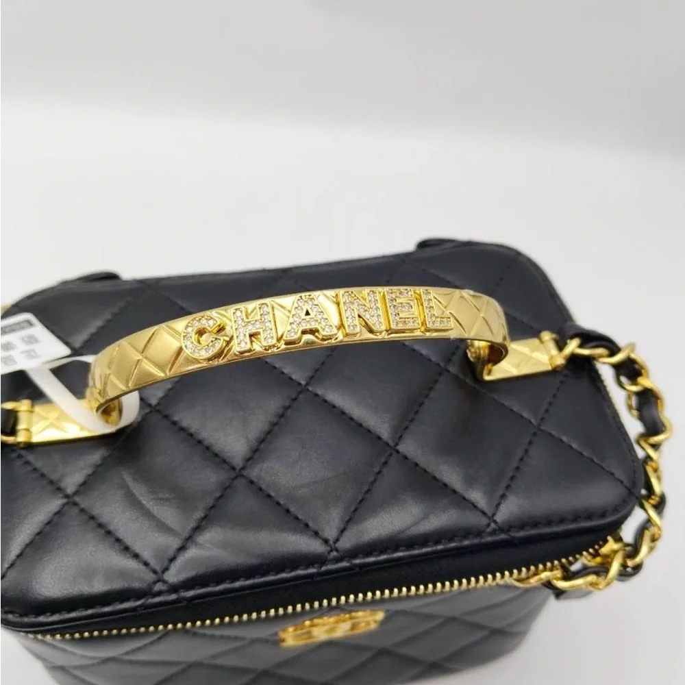 Chanel Jewelled spellout Bangle top handle Black Quilted Lambskin Vanity Bag - Picture 2 of 9
